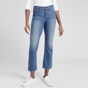 Athleta Sculptek Crop Kick High Rise Jeans in Medium Wash Size 4
